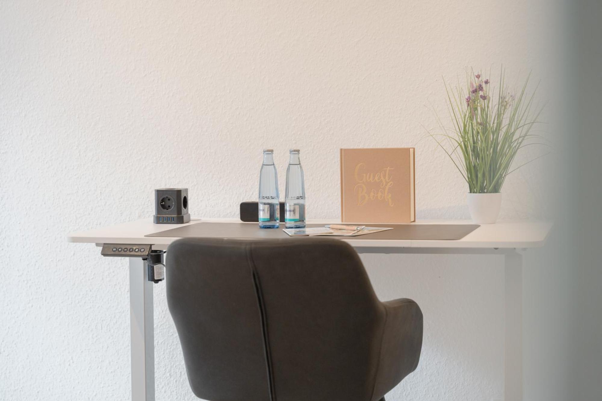 Modernes Apartment In Top Lage Komfortabel Eingerichtet Mit Arbeitsplatz Und Kueche - Geibelsuite Hannover Eksteriør bilde